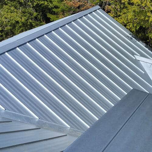 Standing seam metal roofing